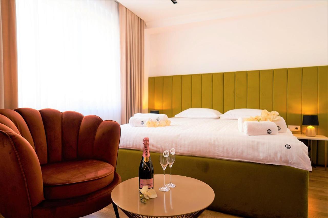 Hotel Glory Oradea Exterior foto