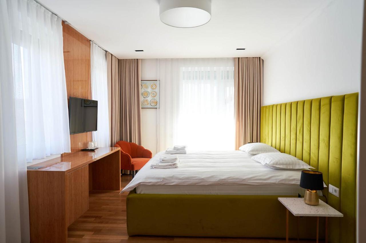 Hotel Glory Oradea Exterior foto